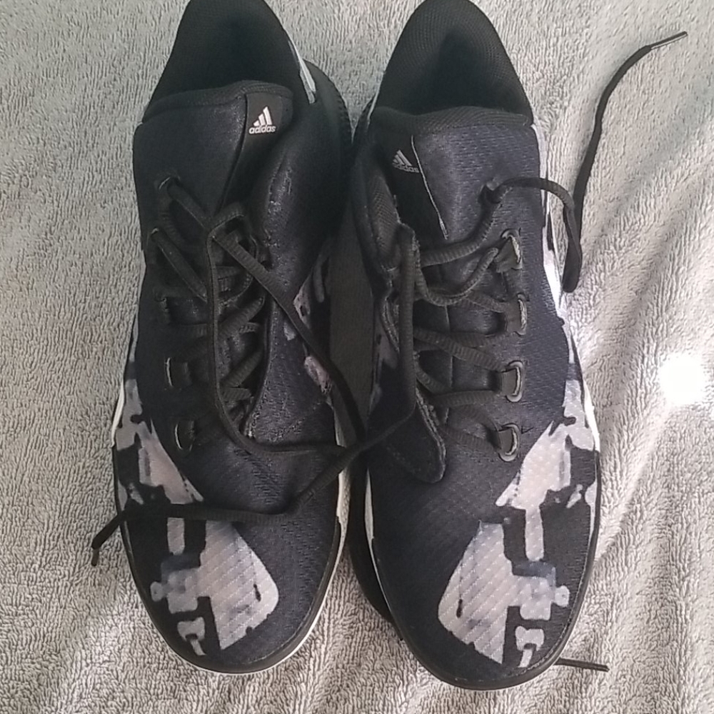 Mens 7 womens 8.5 basketball shoes